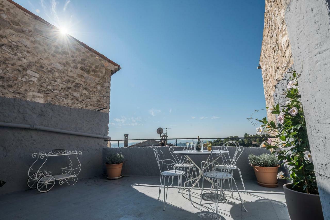 Carpe Diem Tourrettes-sur-Loup Buitenkant foto